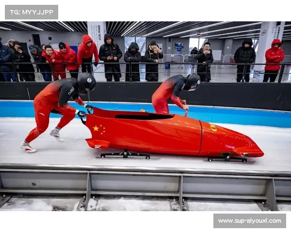 中国女子雪车队历史性时刻：首次登上国际雪车联合会世锦赛领奖台