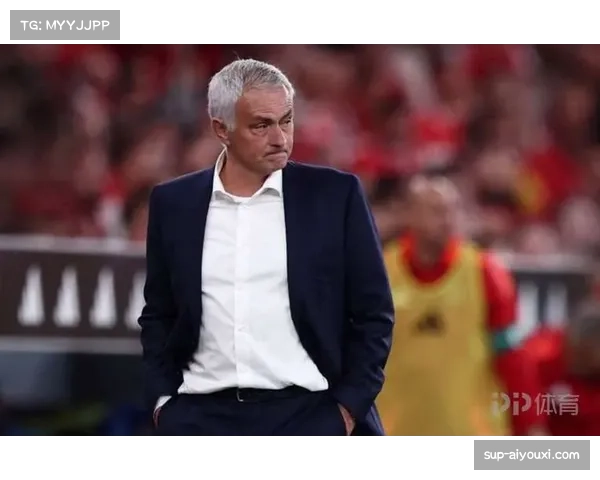 裁判判罚争议贯穿多场比赛 穆里尼奥批评存在保护名单